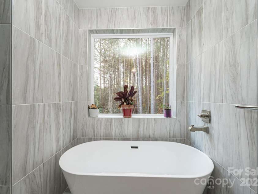 100 White Fawn Circle, Granite Falls, NC 28630.  MLS# CAR4200068, YatesRealty ID 269. 