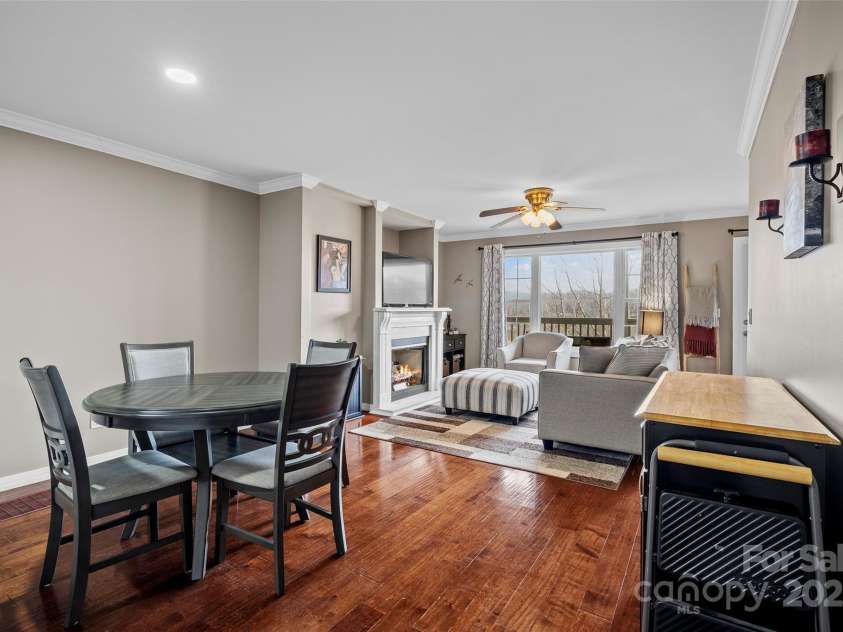 41 Rotunda Circle, Asheville, NC 28806.  MLS# CAR4225477, YatesRealty ID 269. 