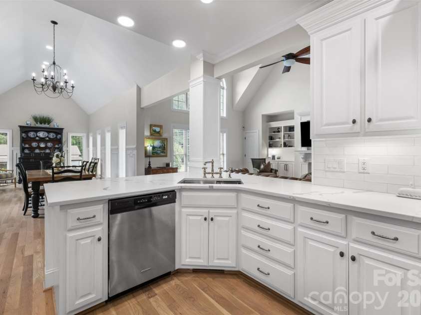 2015 Pierson Drive, Lancaster, SC 29720.  MLS# CAR4386395, YatesRealty ID 26900. 