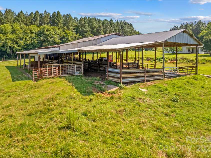 179 J and W Road, Olin, NC 28660.  MLS# CAR4278976, YatesRealty ID 26901. 