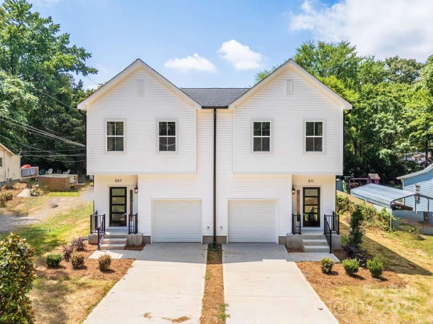 511 Greenwood Drive, Charlotte, NC 28217.  MLS# CAR4279866, YatesRealty ID 26903. 