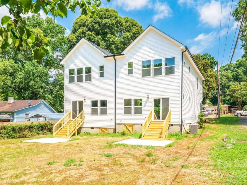 511 Greenwood Drive, Charlotte, NC 28217.  MLS# CAR4279866, YatesRealty ID 26903. 