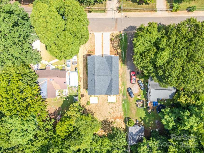 511 Greenwood Drive, Charlotte, NC 28217.  MLS# CAR4279866, YatesRealty ID 26903. 