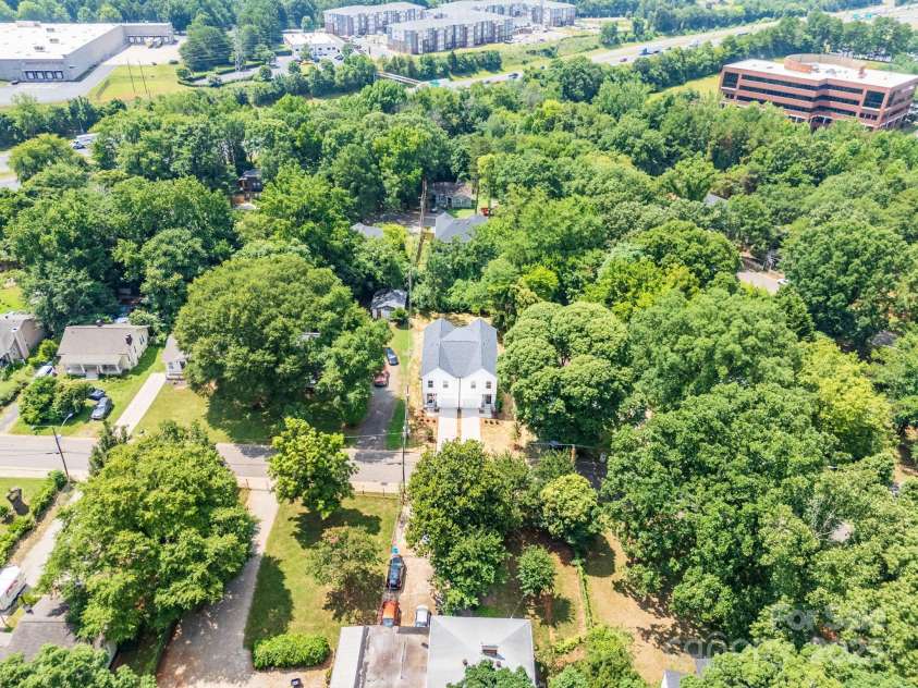 511 Greenwood Drive, Charlotte, NC 28217.  MLS# CAR4279866, YatesRealty ID 26903. 