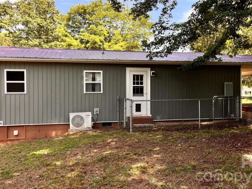 4009 Smokey Creek Road, Lenoir, NC 28645.  MLS# CAR4388094, YatesRealty ID 26906. 