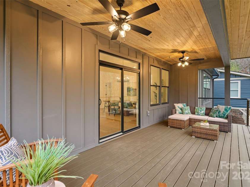 31 Hogans View Circle, Hendersonville, NC 28739.  MLS# CAR4244004, YatesRealty ID 26907. Back Porch