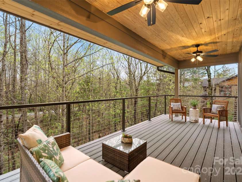 31 Hogans View Circle, Hendersonville, NC 28739.  MLS# CAR4244004, YatesRealty ID 26907. Back Porch