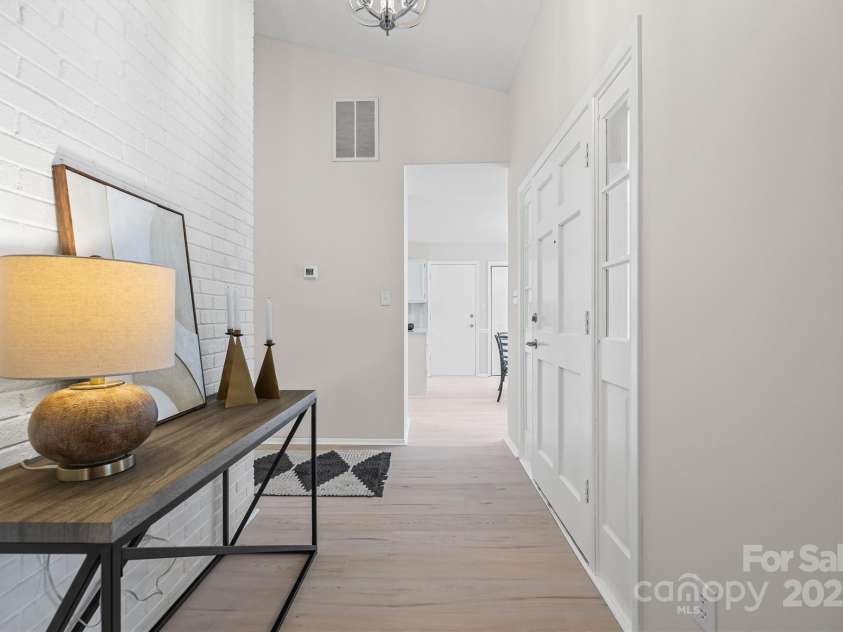 605 Ridgeway Drive, Belmont, NC 28012.  MLS# CAR4282726, YatesRealty ID 26908. 