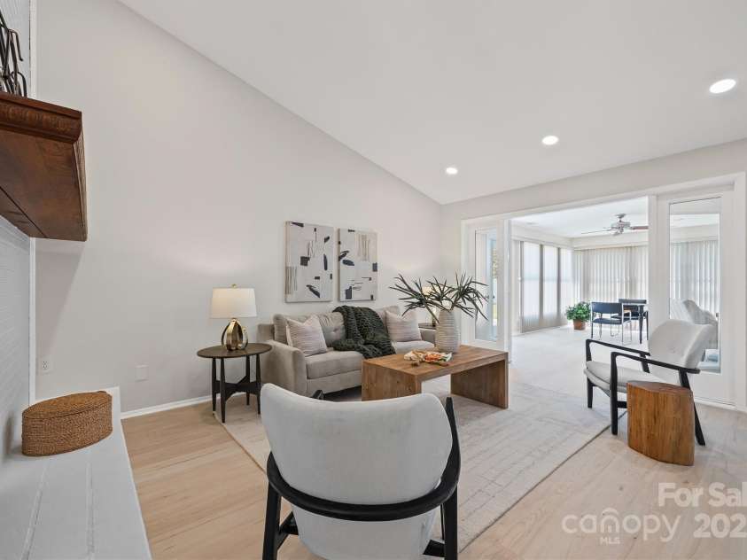 605 Ridgeway Drive, Belmont, NC 28012.  MLS# CAR4282726, YatesRealty ID 26908. 