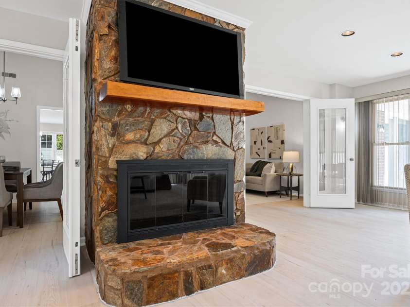 605 Ridgeway Drive, Belmont, NC 28012.  MLS# CAR4282726, YatesRealty ID 26908. 