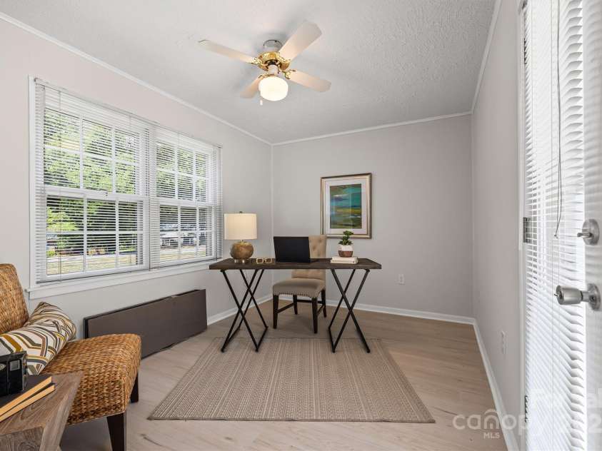 605 Ridgeway Drive, Belmont, NC 28012.  MLS# CAR4282726, YatesRealty ID 26908. 