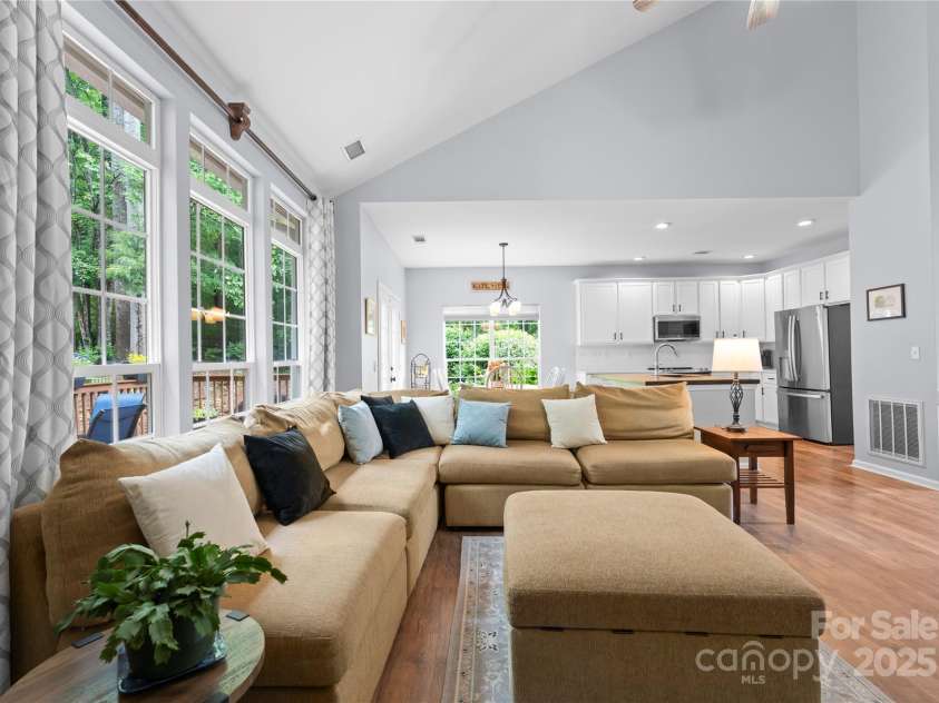 15301 Marsh Field Court, Huntersville, NC 28078.  MLS# CAR4258409, YatesRealty ID 26909. 