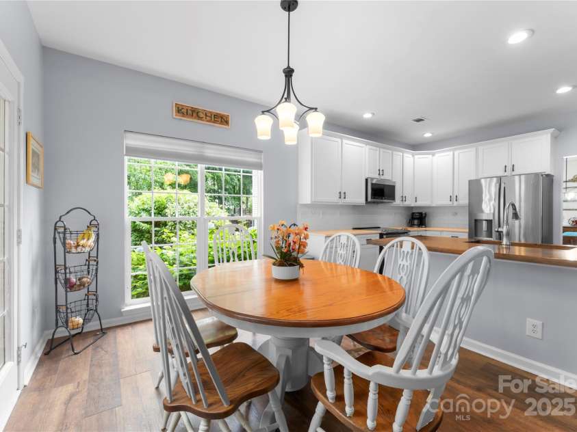 15301 Marsh Field Court, Huntersville, NC 28078.  MLS# CAR4258409, YatesRealty ID 26909. 
