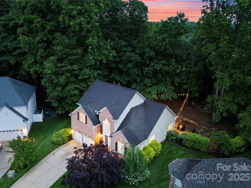 15301 Marsh Field Court, Huntersville, NC 28078.  MLS# CAR4258409, YatesRealty ID 26909. 