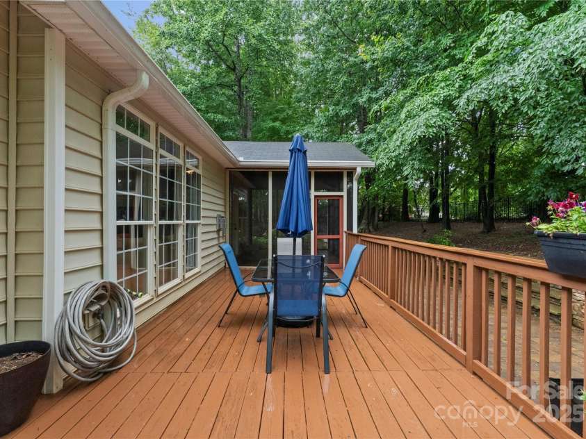 15301 Marsh Field Court, Huntersville, NC 28078.  MLS# CAR4258409, YatesRealty ID 26909. 