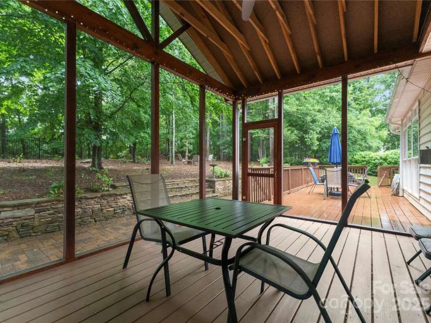 15301 Marsh Field Court, Huntersville, NC 28078.  MLS# CAR4258409, YatesRealty ID 26909. 