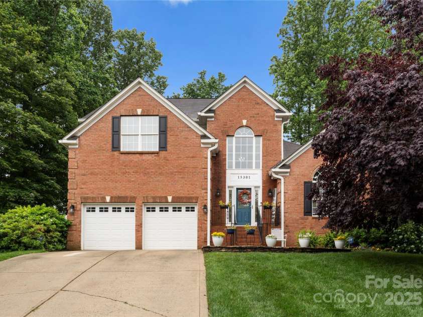 15301 Marsh Field Court, Huntersville, NC 28078.  MLS# CAR4258409, YatesRealty ID 26909. 