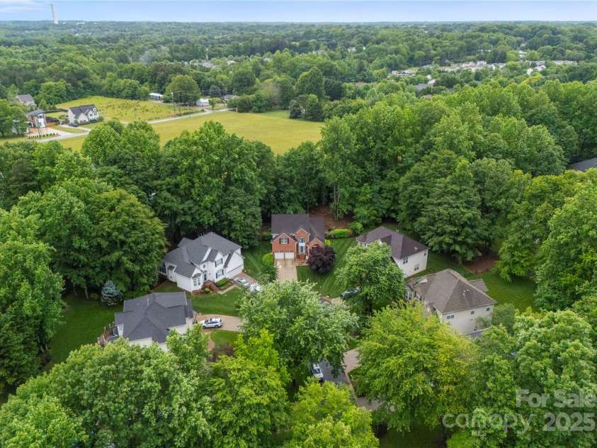 15301 Marsh Field Court, Huntersville, NC 28078.  MLS# CAR4258409, YatesRealty ID 26909. 