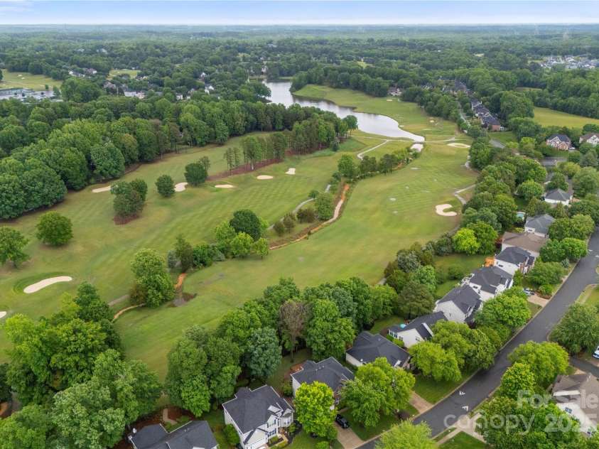 15301 Marsh Field Court, Huntersville, NC 28078.  MLS# CAR4258409, YatesRealty ID 26909. 