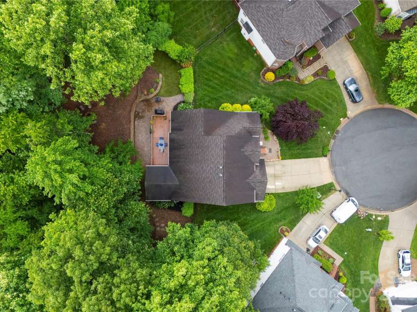 15301 Marsh Field Court, Huntersville, NC 28078.  MLS# CAR4258409, YatesRealty ID 26909. 