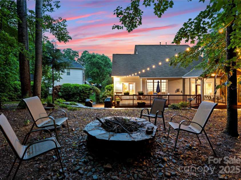 15301 Marsh Field Court, Huntersville, NC 28078.  MLS# CAR4258409, YatesRealty ID 26909. 