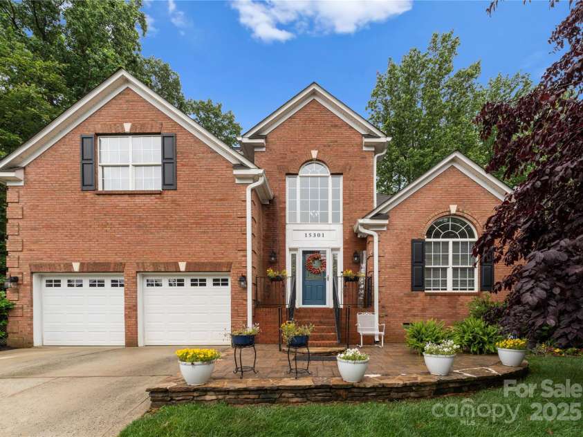 15301 Marsh Field Court, Huntersville, NC 28078.  MLS# CAR4258409, YatesRealty ID 26909. 