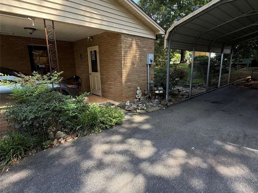 9108 Wilson Heights Avenue, Hildebran, NC 28637.  MLS# CAR4384953, YatesRealty ID 26909. 