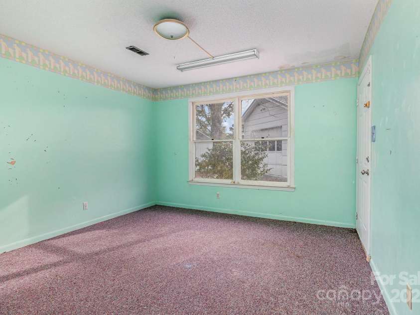 480 Santa Fe Drive, Fayetteville, NC 28303.  MLS# CAR4227354, YatesRealty ID 2691. 
