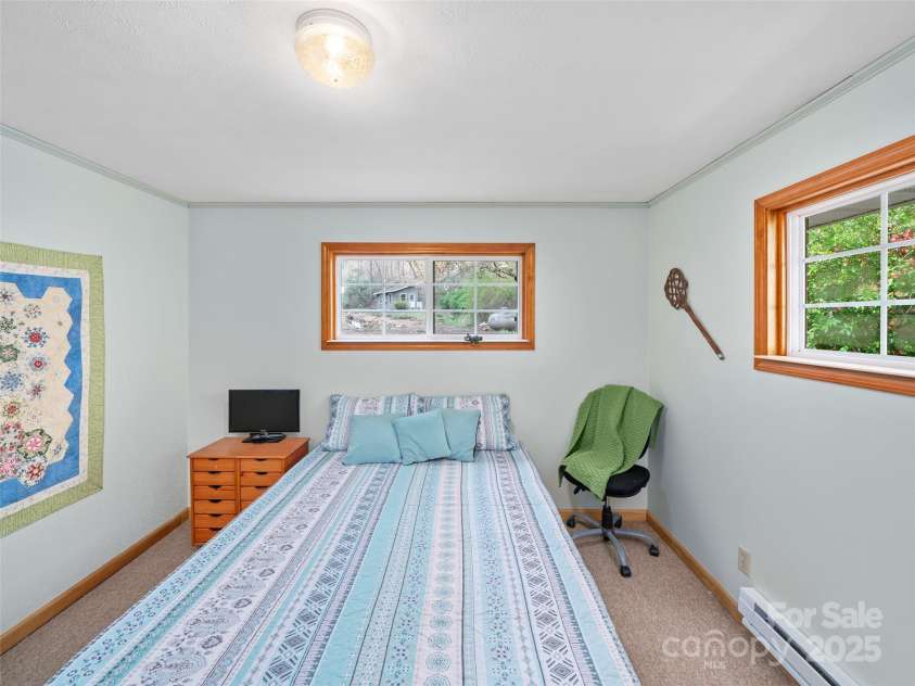 3829 Coxes Creek Road, Burnsville, NC 28714.  MLS# CAR4246043, YatesRealty ID 26911. 