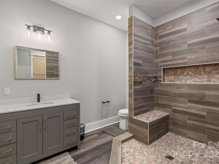 220 Palm Cove Way, York, SC 29745.  MLS# CAR4247587, YatesRealty ID 26912. 