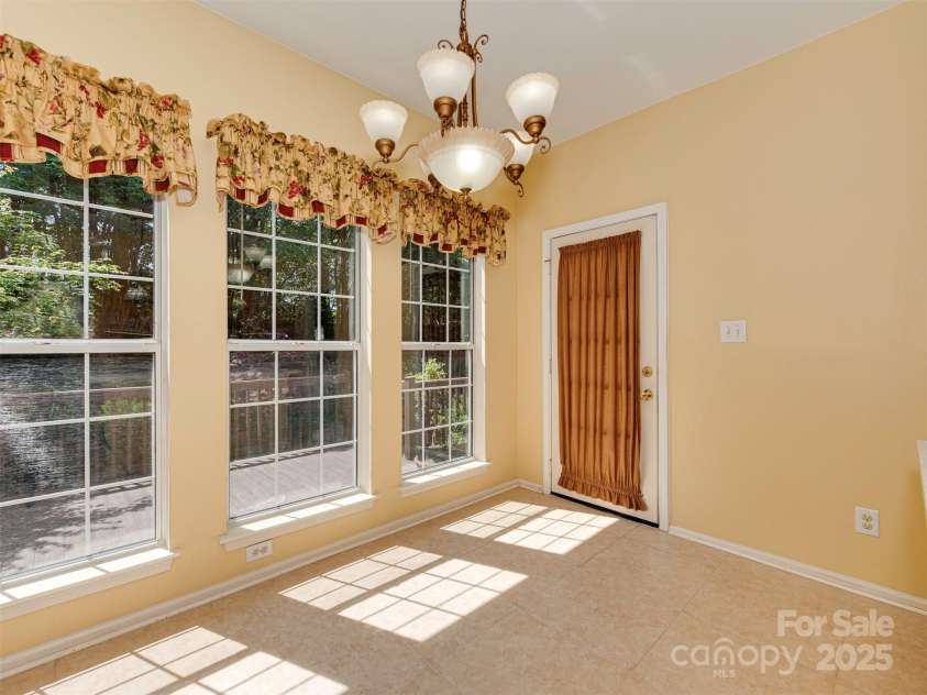 2825 Redfield Drive, Charlotte, NC 28270.  MLS# CAR4253533, YatesRealty ID 26913. 