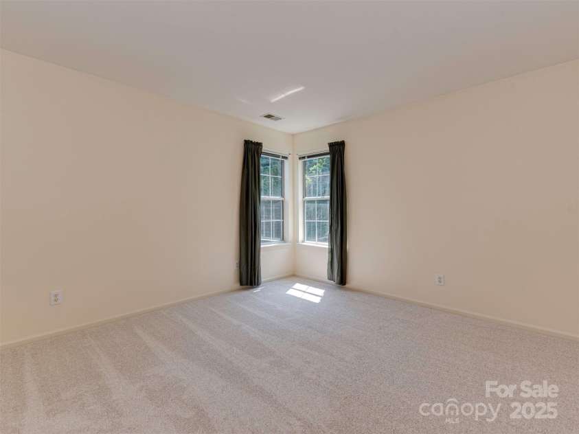 2825 Redfield Drive, Charlotte, NC 28270.  MLS# CAR4253533, YatesRealty ID 26913. 
