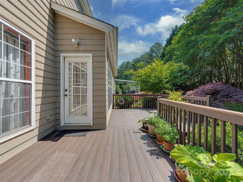2825 Redfield Drive, Charlotte, NC 28270.  MLS# CAR4253533, YatesRealty ID 26913. 