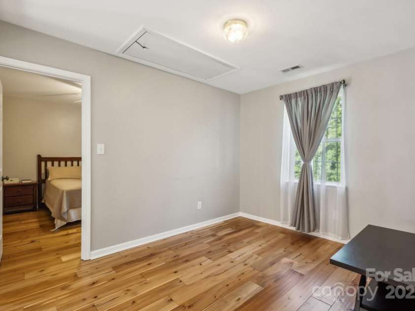 3223 Rheinwood Court, Matthews, NC 28105.  MLS# CAR4253678, YatesRealty ID 26914. 