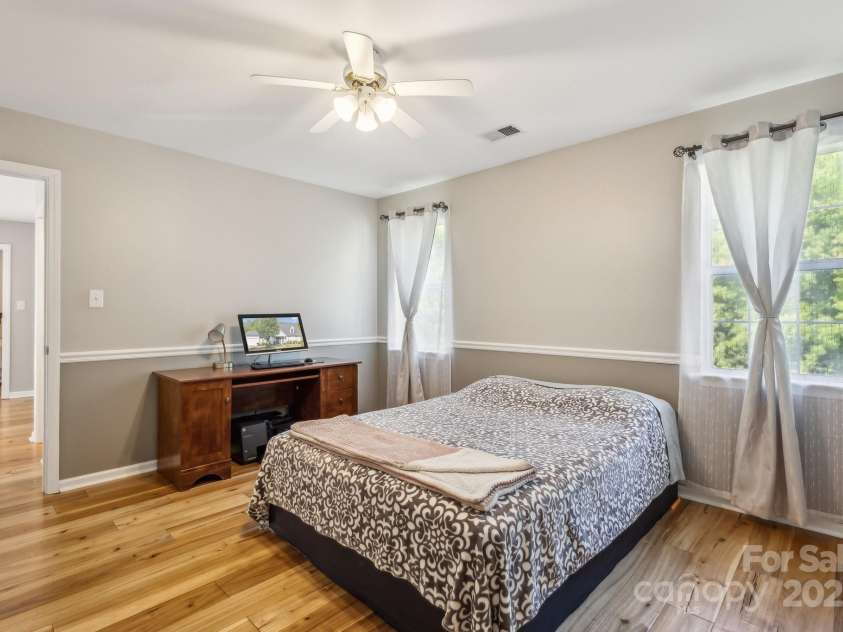 3223 Rheinwood Court, Matthews, NC 28105.  MLS# CAR4253678, YatesRealty ID 26914. 
