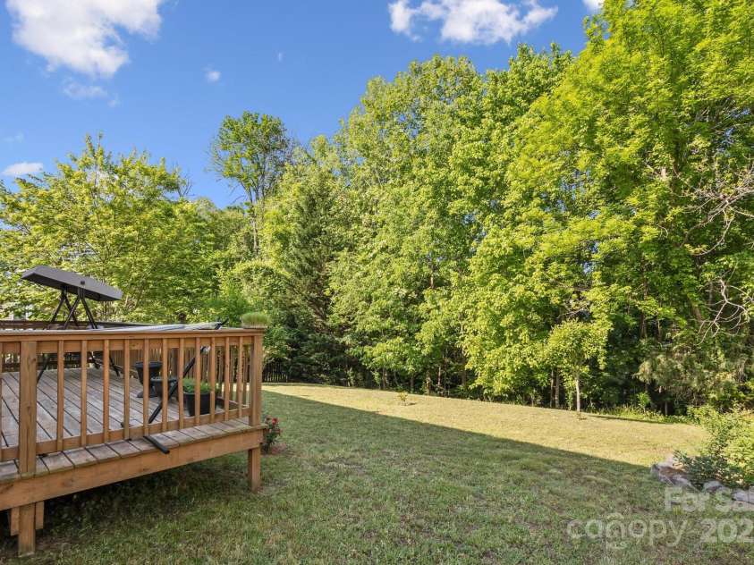 3223 Rheinwood Court, Matthews, NC 28105.  MLS# CAR4253678, YatesRealty ID 26914. 