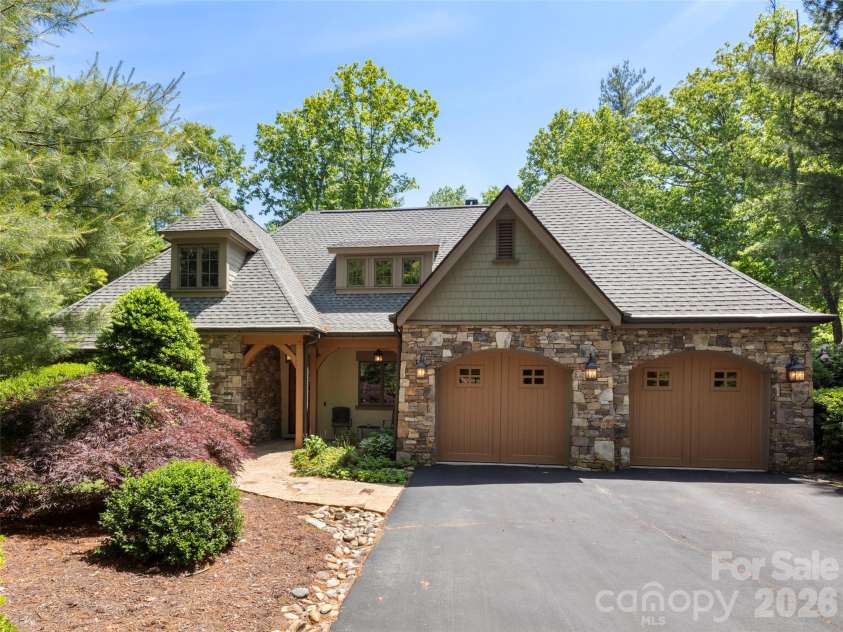 41 Hidden Hills Way, Arden, NC 28704.  MLS# CAR4382429, YatesRealty ID 26914. 