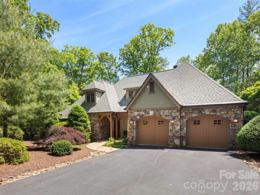 41 Hidden Hills Way, Arden, NC 28704.  MLS# CAR4382429, YatesRealty ID 26914. 