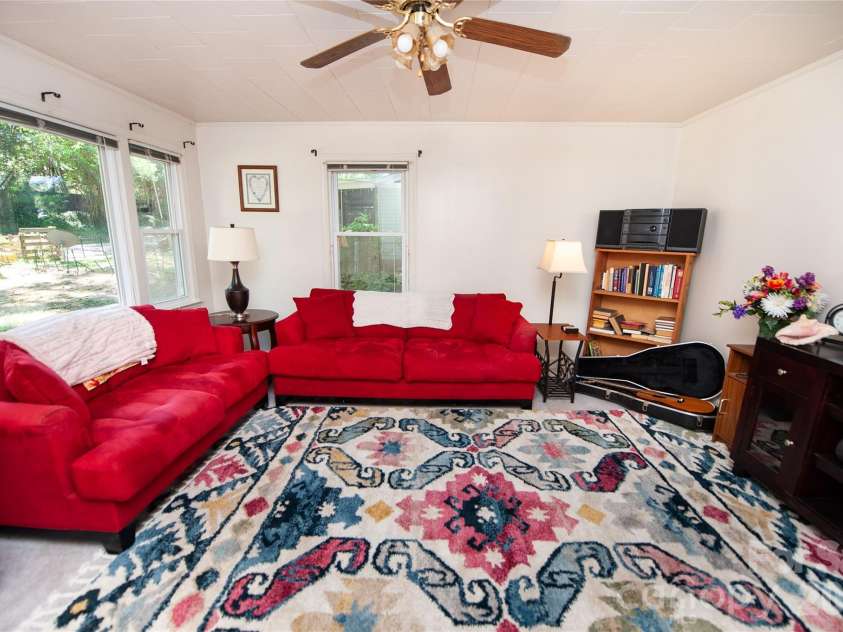 123 Cypress Drive, Gaffney, SC 29340.  MLS# CAR4388156, YatesRealty ID 26915. 