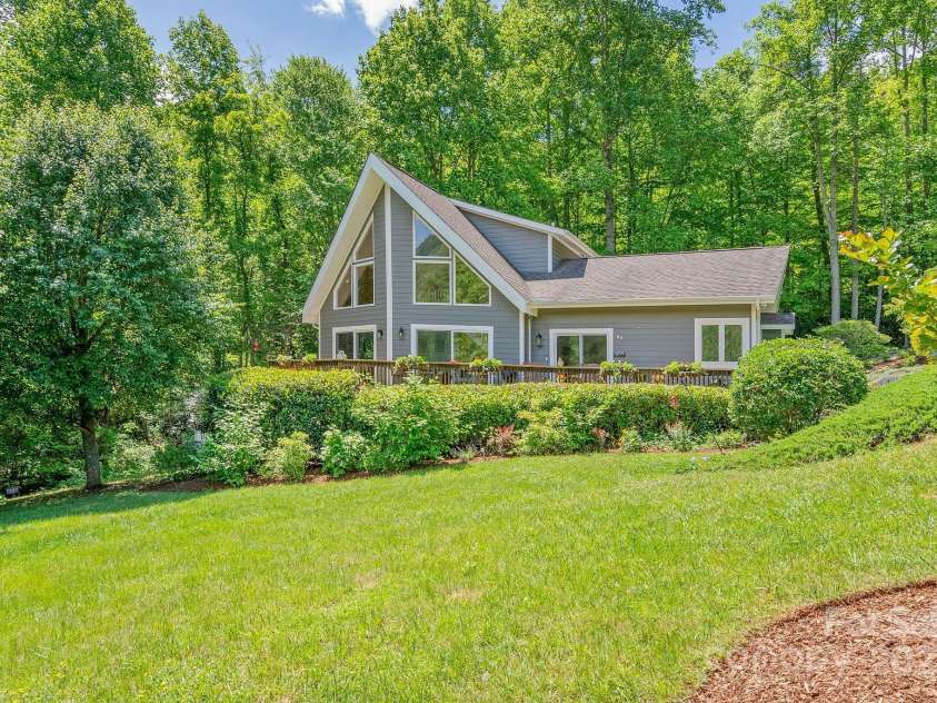 21 Kylie Grace Lane, Candler, NC 28715.  MLS# CAR4264412, YatesRealty ID 26915. 