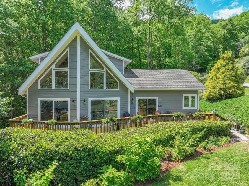 21 Kylie Grace Lane, Candler, NC 28715.  MLS# CAR4264412, YatesRealty ID 26915. 