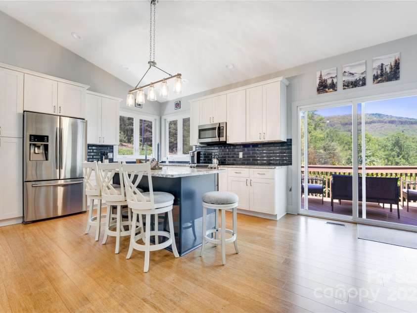 21 Kylie Grace Lane, Candler, NC 28715.  MLS# CAR4264412, YatesRealty ID 26915. 