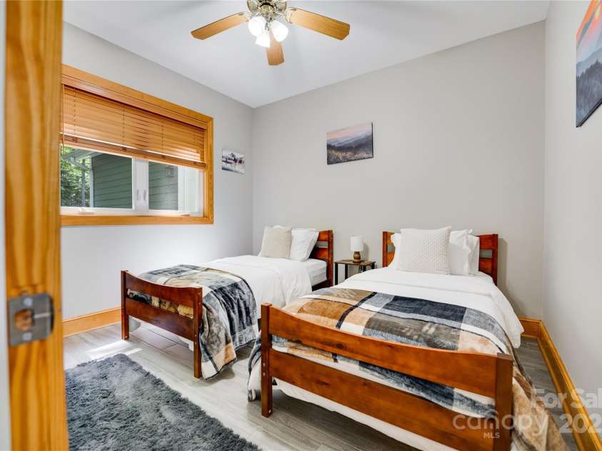 21 Kylie Grace Lane, Candler, NC 28715.  MLS# CAR4264412, YatesRealty ID 26915. 