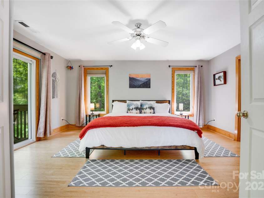 21 Kylie Grace Lane, Candler, NC 28715.  MLS# CAR4264412, YatesRealty ID 26915. 