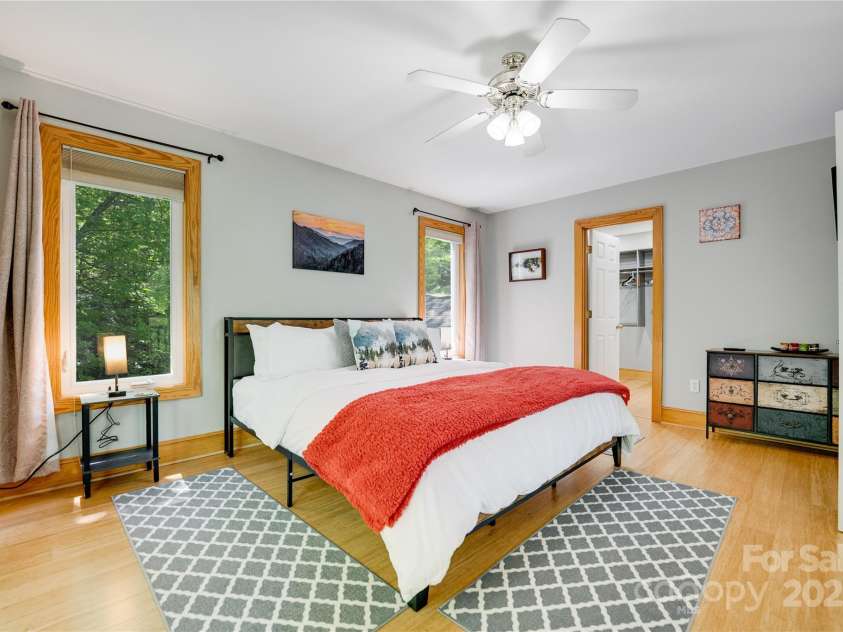 21 Kylie Grace Lane, Candler, NC 28715.  MLS# CAR4264412, YatesRealty ID 26915. 