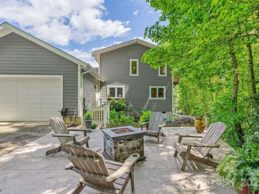 21 Kylie Grace Lane, Candler, NC 28715.  MLS# CAR4264412, YatesRealty ID 26915. 