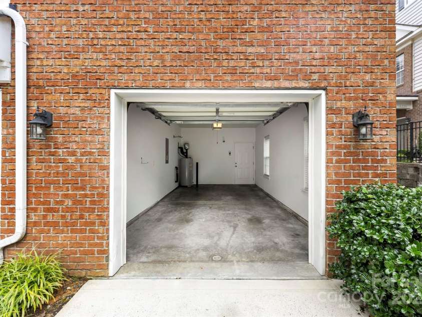 15209 Loire Valley Street, Charlotte, NC 28277.  MLS# CAR4269836, YatesRealty ID 26916. 