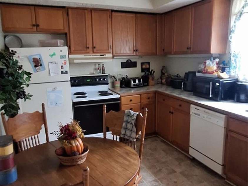 731 Third Avenue, Gastonia, NC 28054.  MLS# CAR4387838, YatesRealty ID 26916. Kitchen/Dining Combo