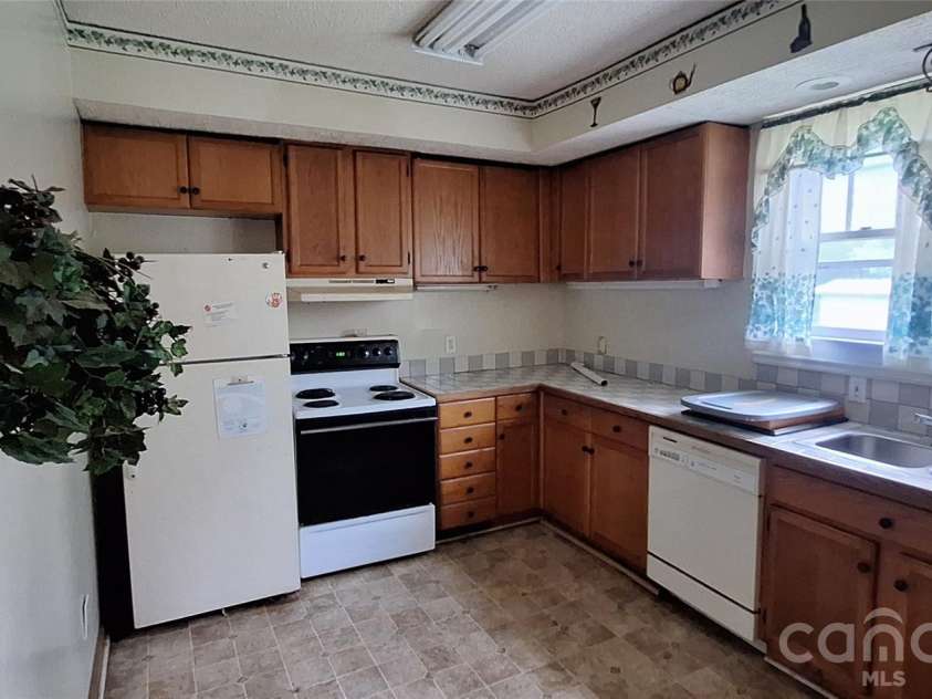 731 Third Avenue, Gastonia, NC 28054.  MLS# CAR4387838, YatesRealty ID 26916. UPDATED PHOTOS 07-14-2026