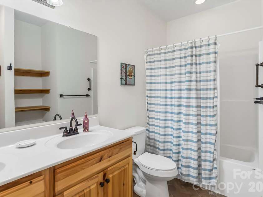 122 Azule Ridge Drive, Bostic, NC 28018.  MLS# CAR4386164, YatesRealty ID 26917. 